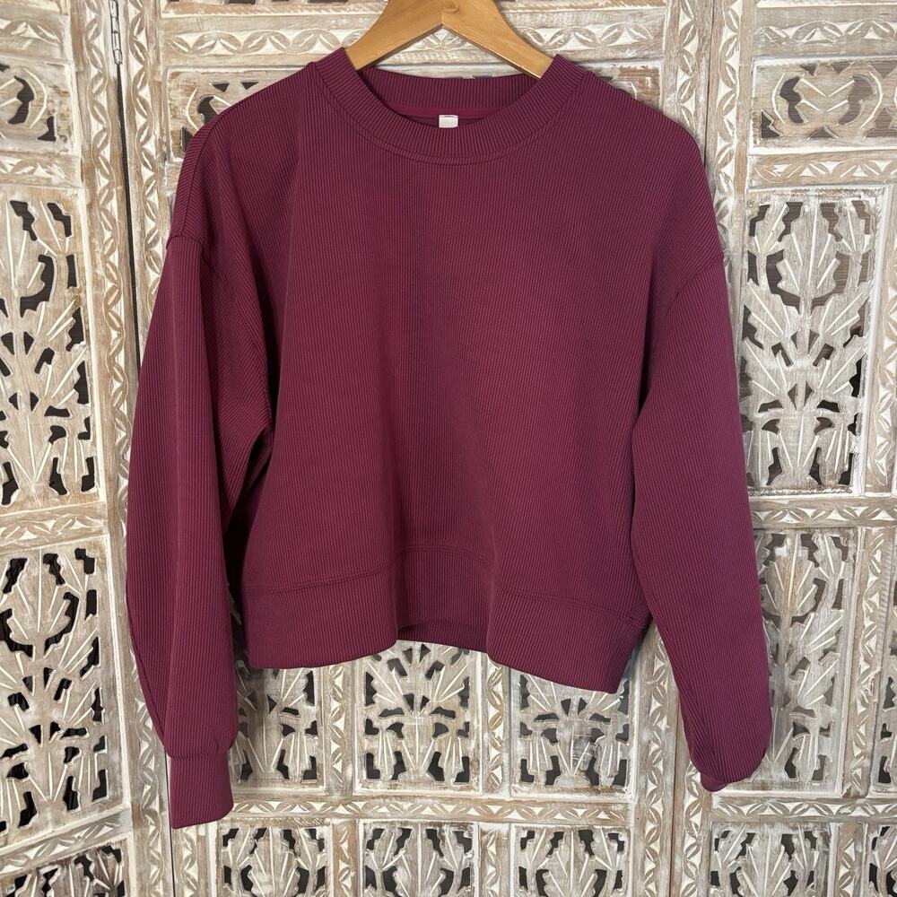 lululemon athletica Ribbed Crewneck Sweatshirt in Burgundy